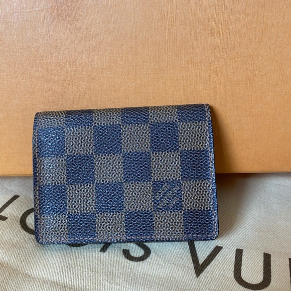 SOLD on FB Page Compact Card Holder - Picture 2 of 8